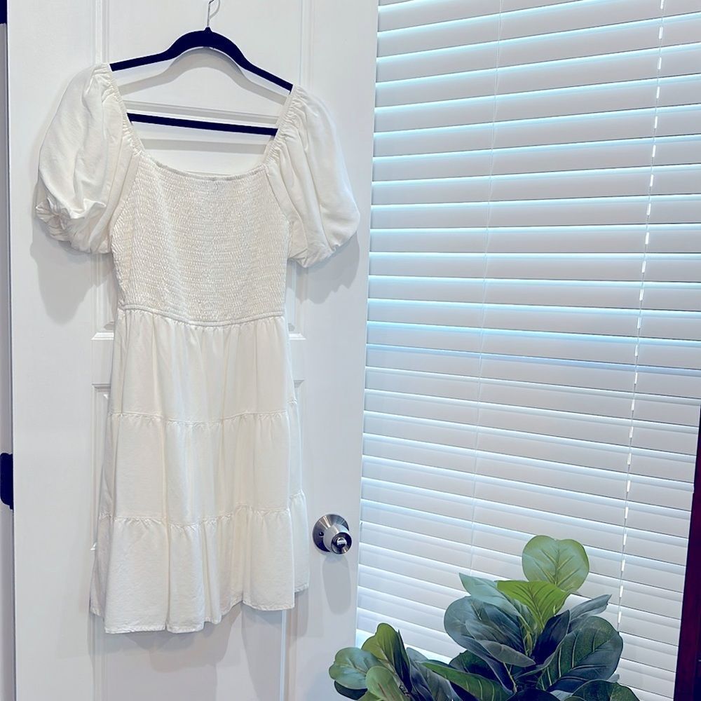 Puff Sleeve Summer Dress: perfect for a bridal shower or honeymoon 🤍
